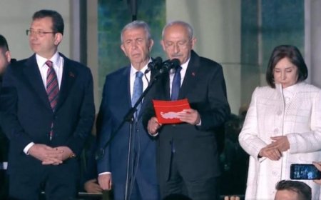 KILIÇDAROĞLU CHP GENEL MERKEZİ ÖNÜNDE KONUŞTU: 'SADECE BEN ADAY DEĞİLİM 84 MİLYON DA ADAY'